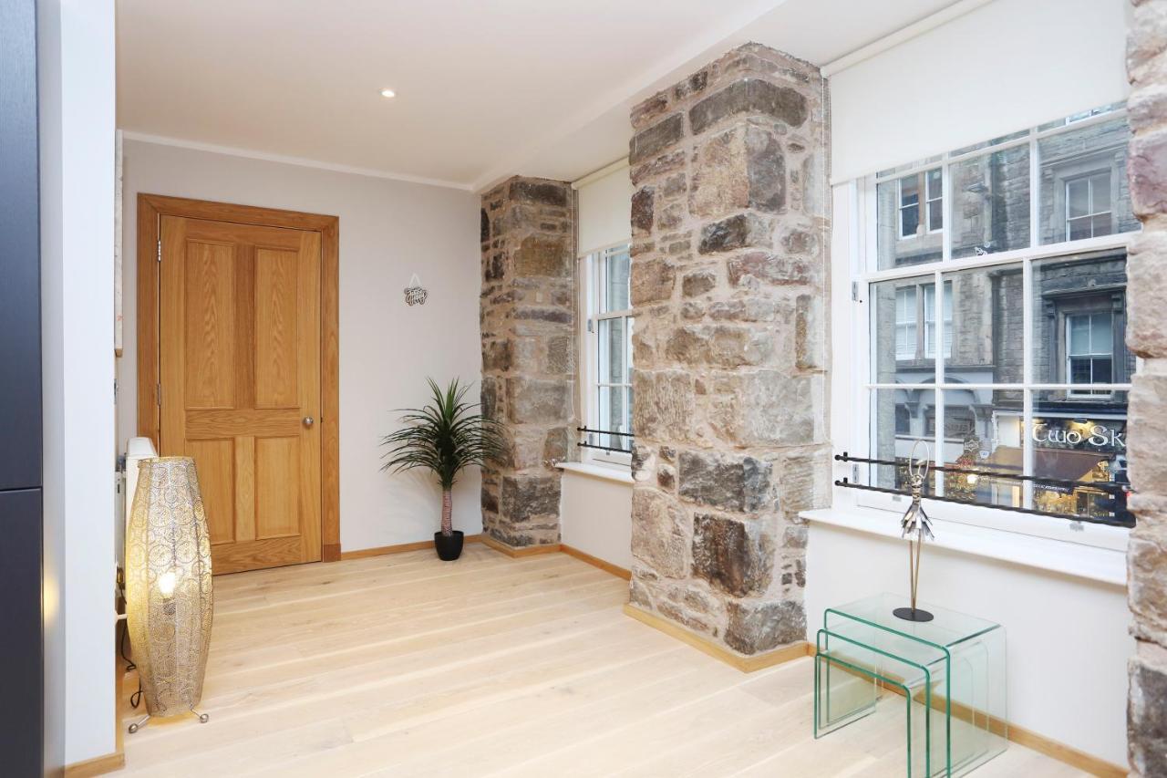 Joivy Elegant Home At The Heart Of The Royal Mile EDI Exterior photo
